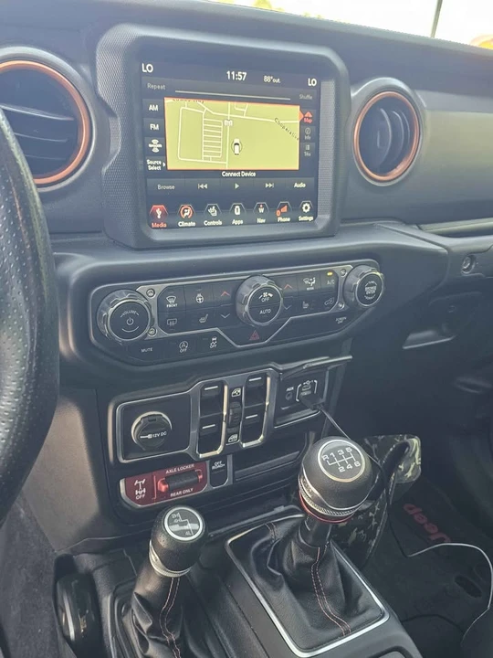 2022 Jeep JT Gladiator - Image 11 of 12