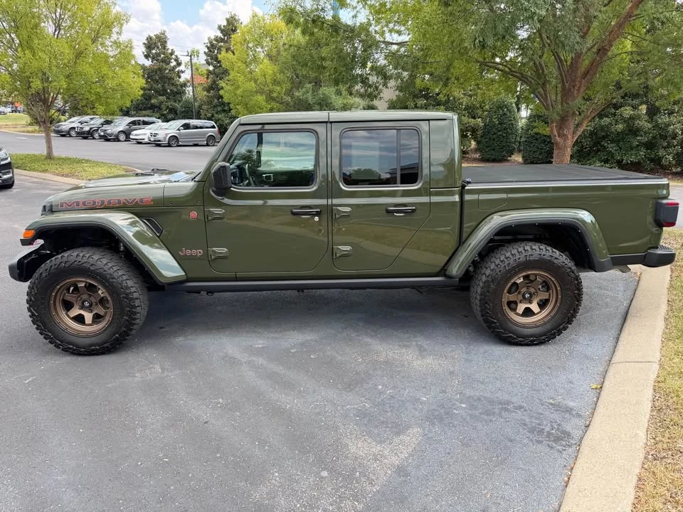 2022 Jeep JT Gladiator - Image 2 of 14