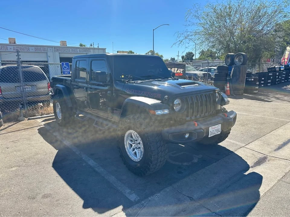 2022 Jeep JT Gladiator - Image 11 of 19