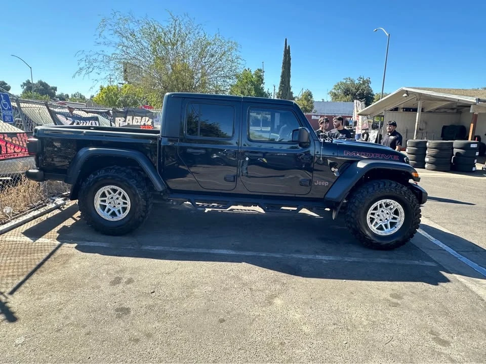 2022 Jeep JT Gladiator - Image 10 of 19