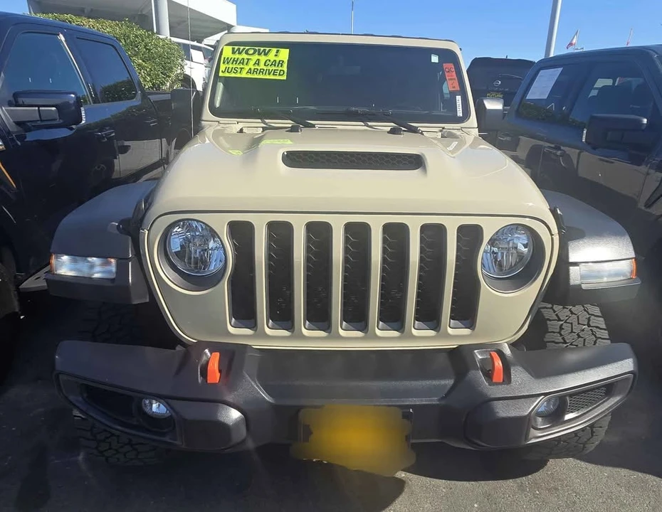 2022 Jeep JT Gladiator - Image 9 of 10