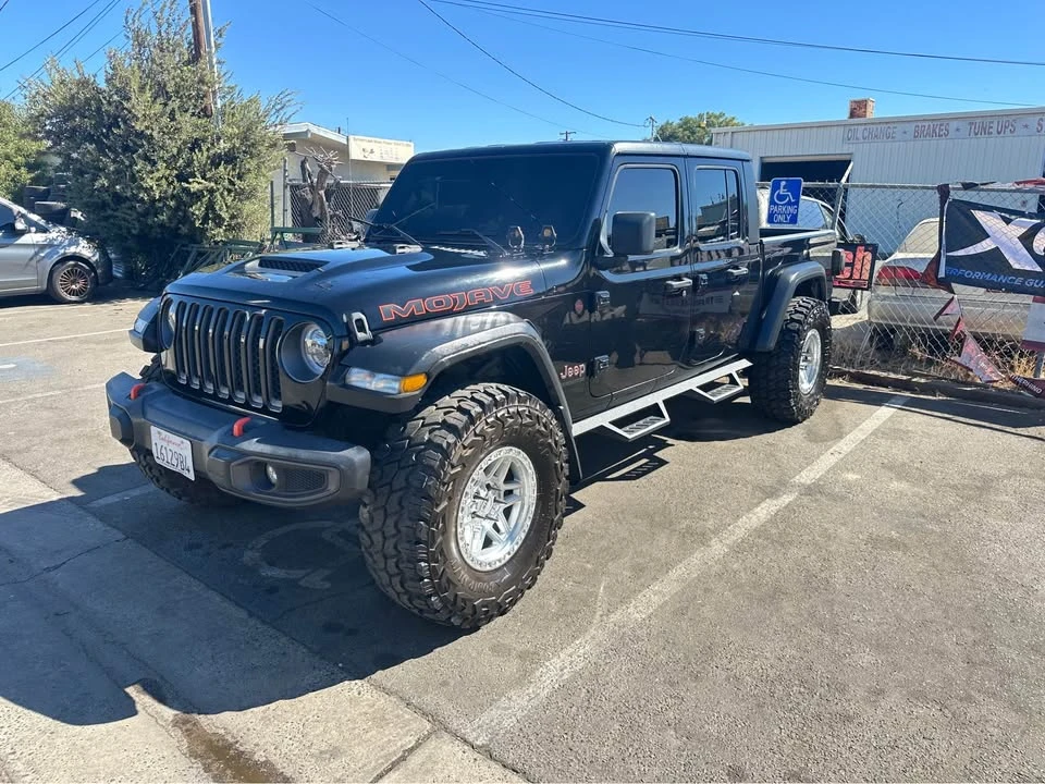 2022 Jeep JT Gladiator - Image 2 of 19