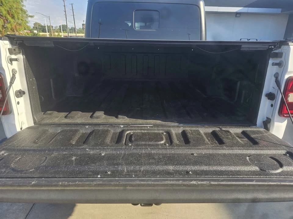 2022 Jeep JT Gladiator - Image 9 of 17