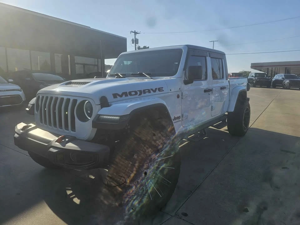 2022 Jeep JT Gladiator - Image 2 of 17