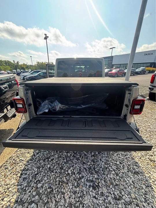2022 Jeep JT Gladiator - Image 8 of 11