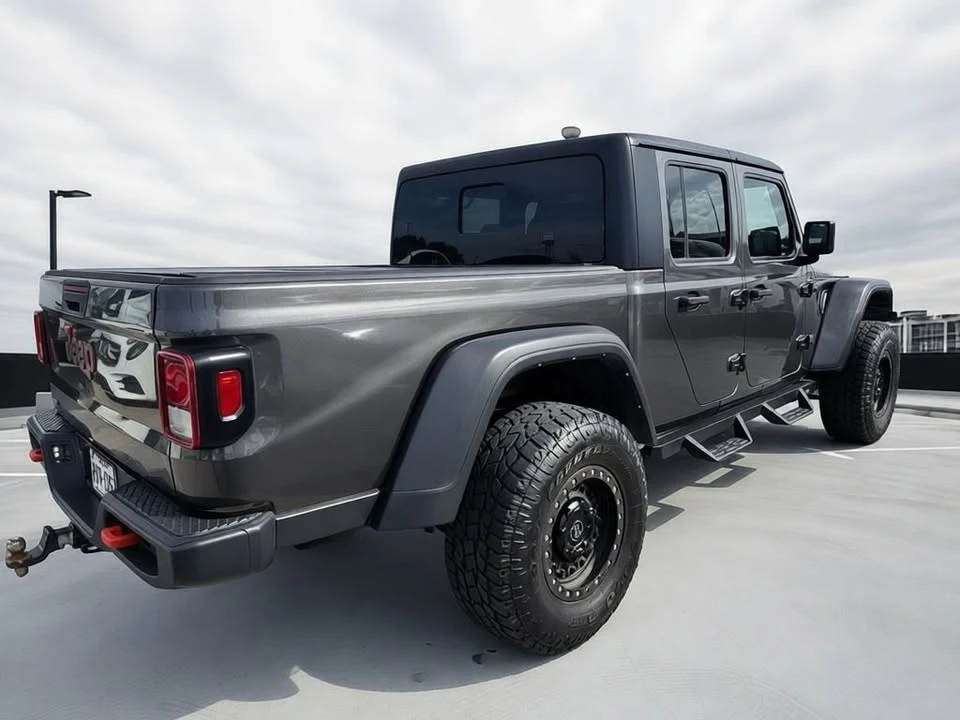 2022 Jeep JT Gladiator - Image 2 of 10