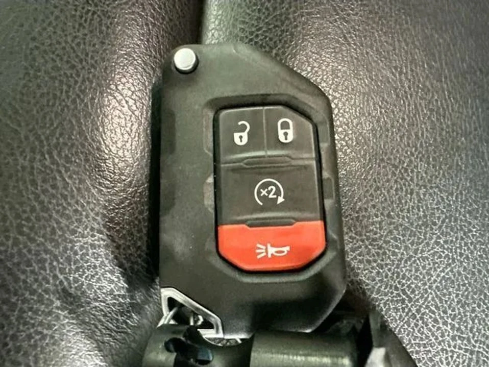 2022 Jeep JT Gladiator - Image 18 of 20