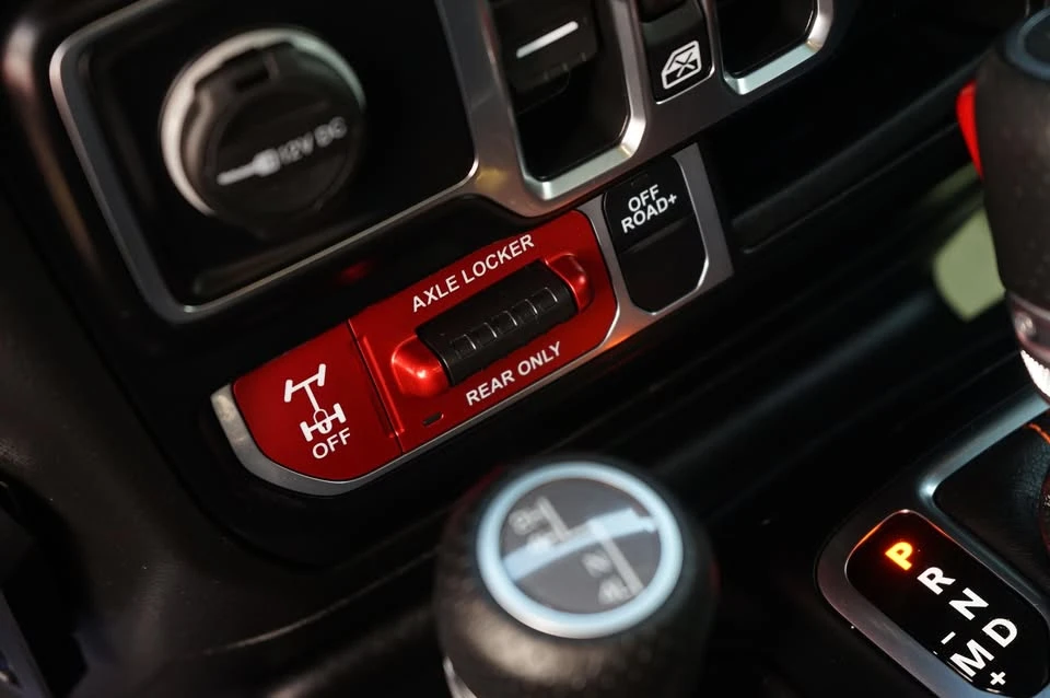 2022 Jeep JT Gladiator - Image 15 of 18