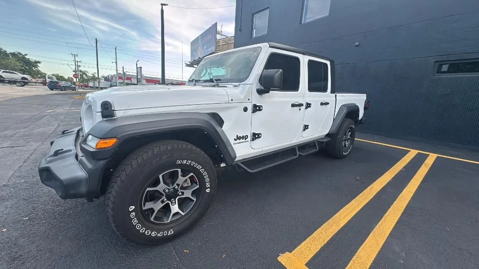 2022 Jeep JT Gladiator - Image 2 of 18