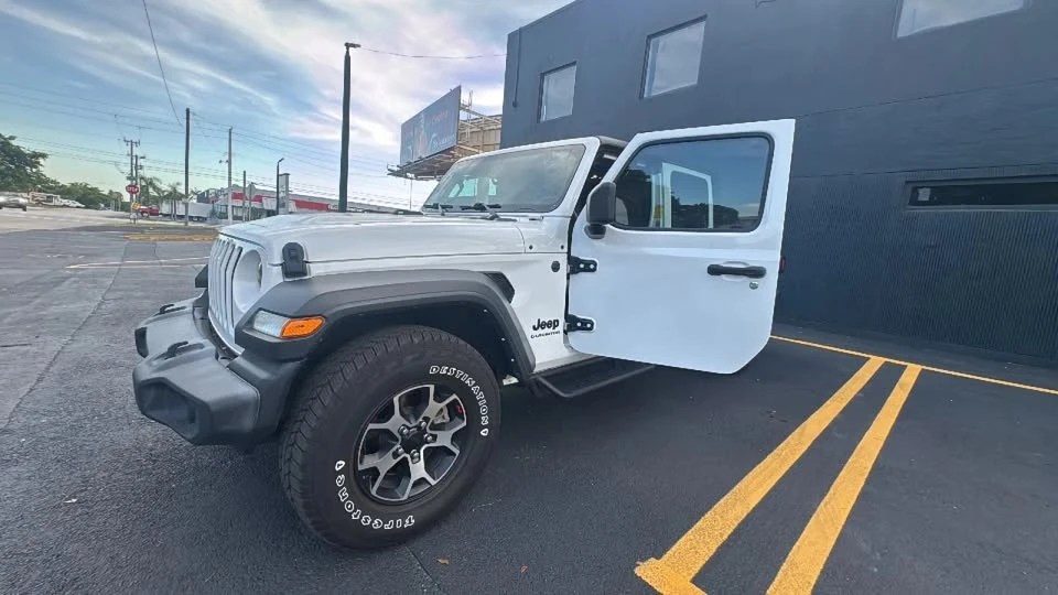 2022 Jeep JT Gladiator - Image 11 of 18