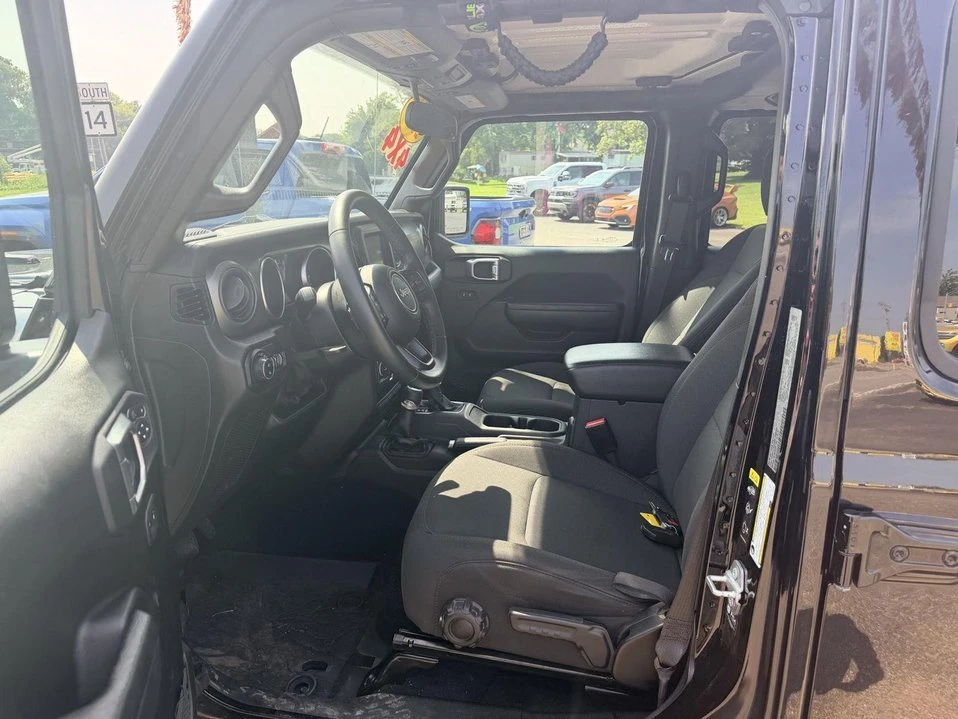 2022 Jeep JT Gladiator - Image 9 of 16