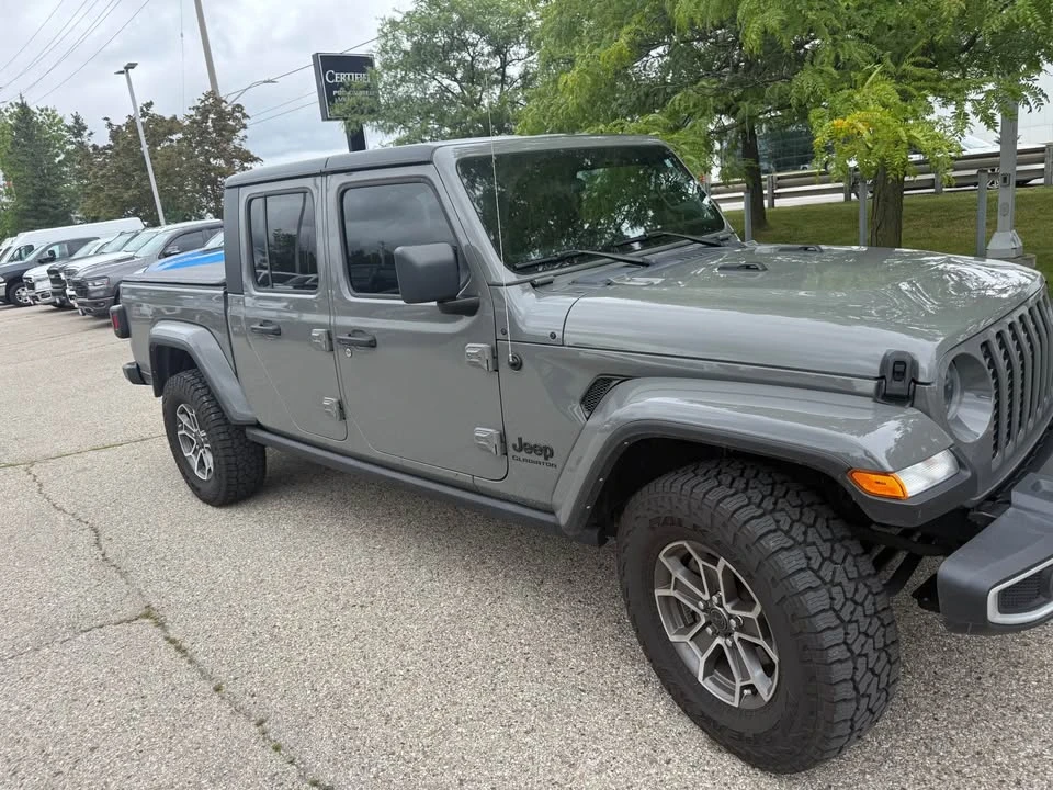 2022 Jeep JT Gladiator - Image 2 of 6