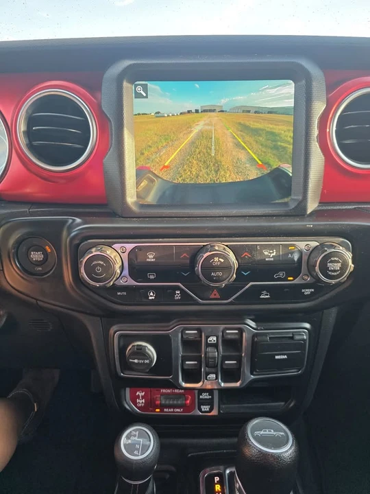 2022 Jeep JT Gladiator - Image 10 of 10