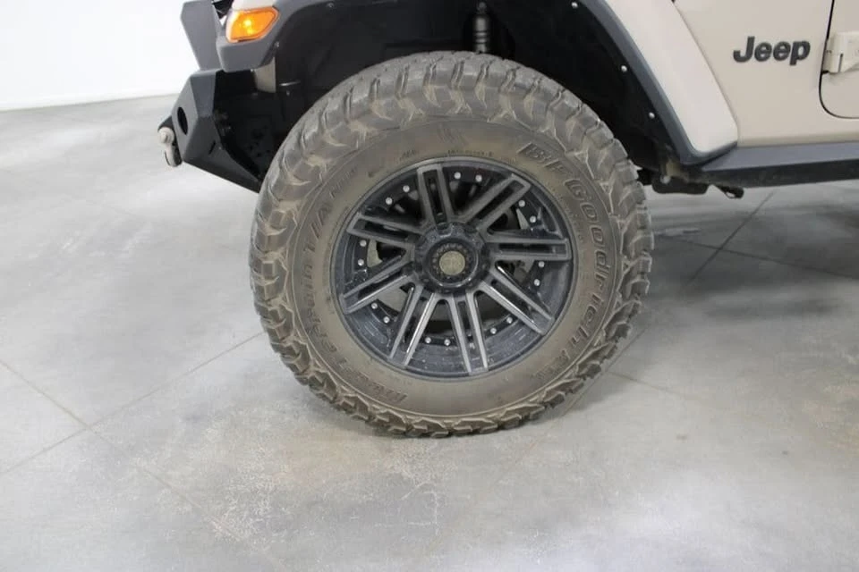 2022 Jeep JT Gladiator - Image 8 of 15