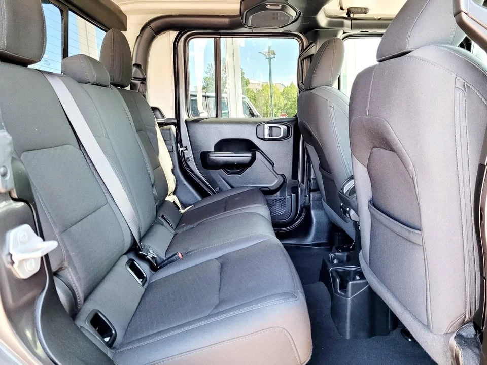 2022 Jeep JT Gladiator - Image 9 of 15