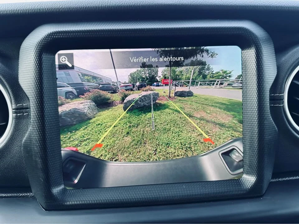 2022 Jeep JT Gladiator - Image 18 of 20