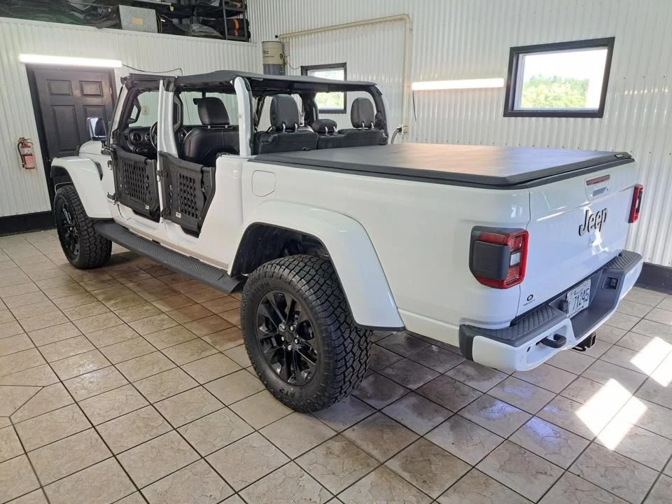 2022 Jeep JT Gladiator - Image 2 of 18