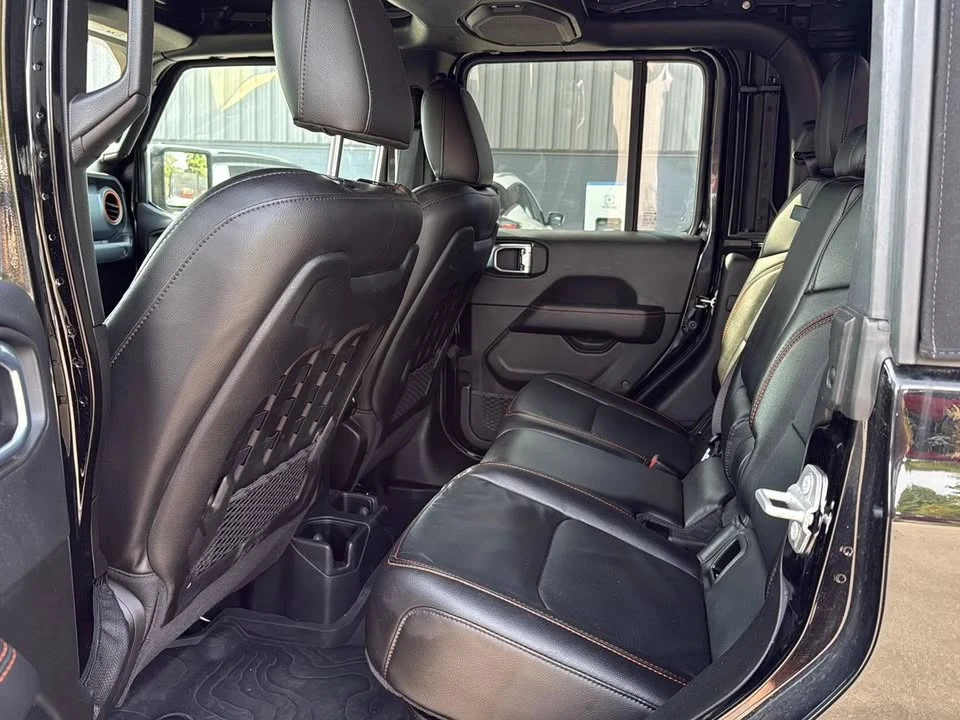 2022 Jeep JT Gladiator - Image 10 of 16