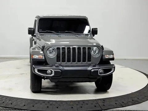 2022 Jeep Gladiator Sport