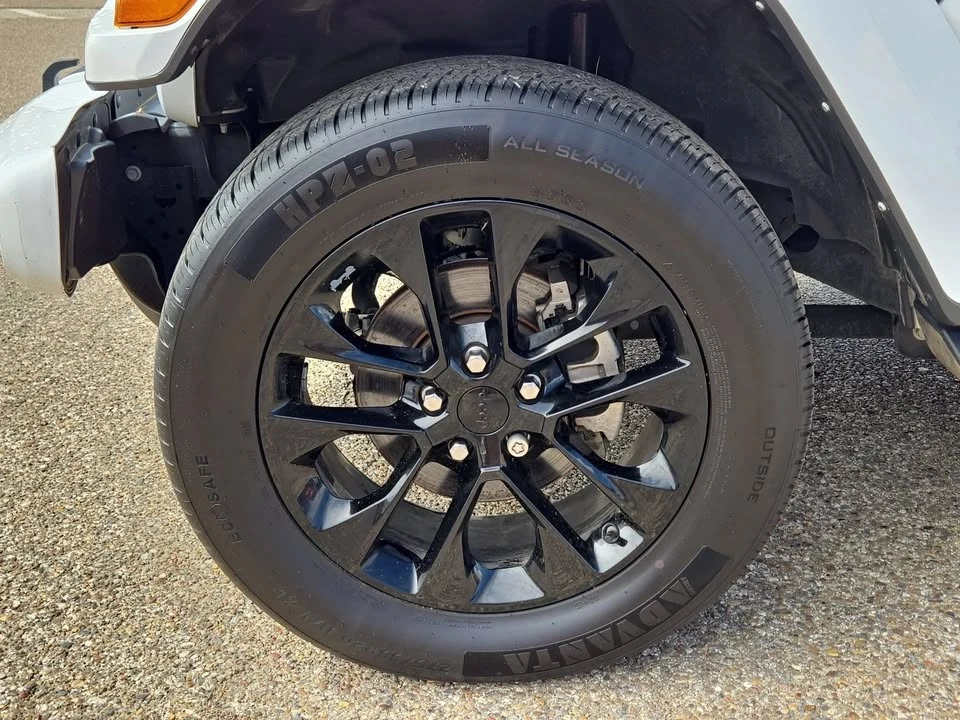 2022 Jeep JT Gladiator - Image 2 of 10