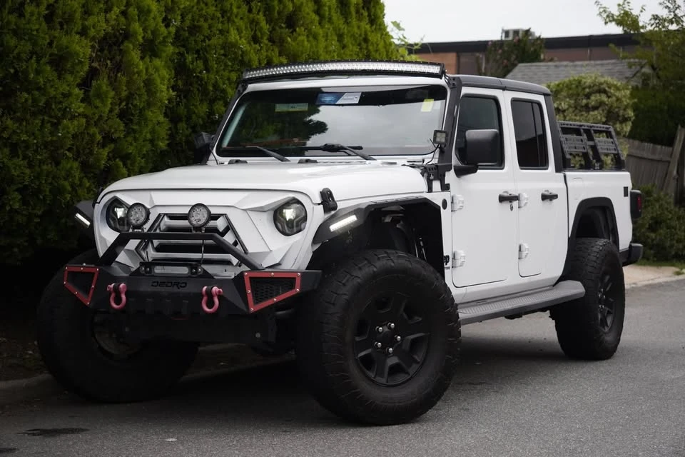 2022 Jeep JT Gladiator - Image 2 of 11