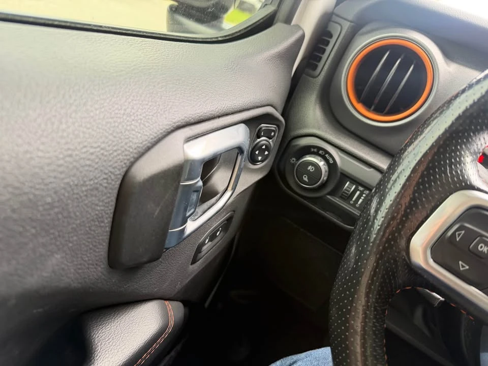 2022 Jeep JT Gladiator - Image 14 of 18