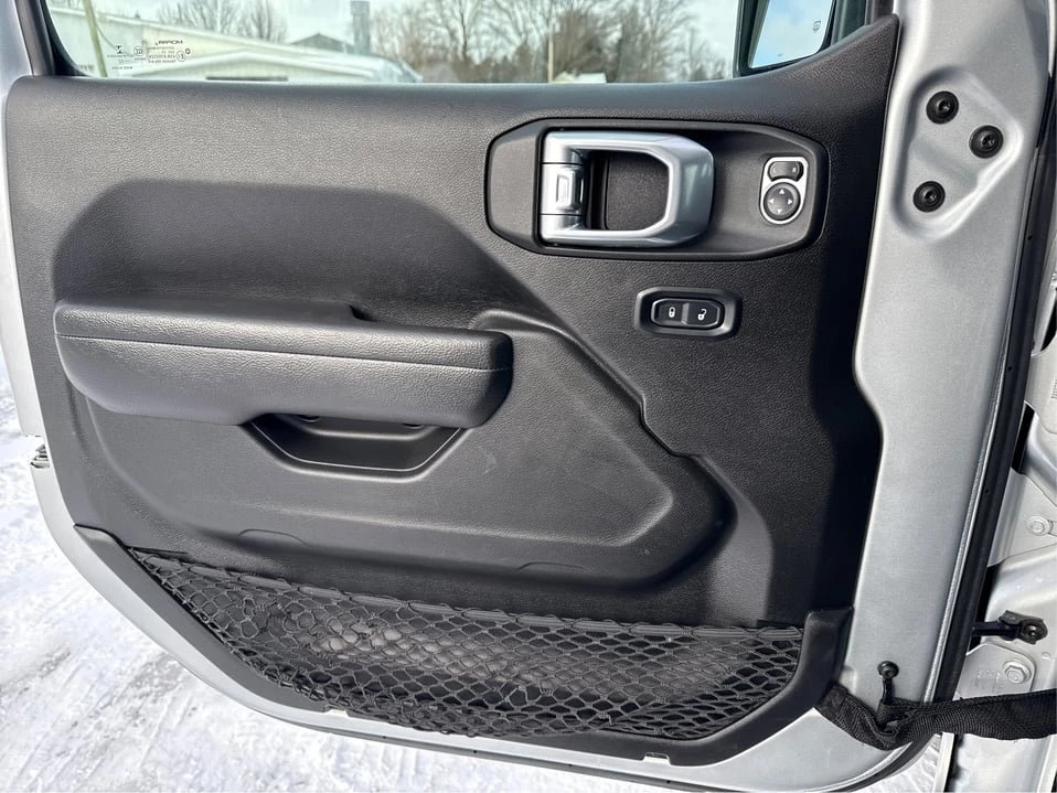 2022 Jeep JT Gladiator - Image 17 of 20