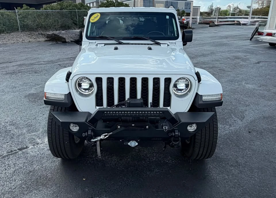2022 Jeep JT Gladiator - Image 2 of 13
