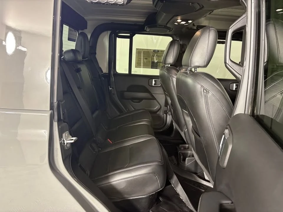 2022 Jeep JT Gladiator - Image 17 of 19