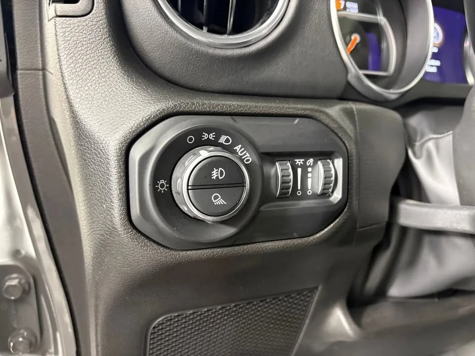 2022 Jeep JT Gladiator - Image 9 of 19