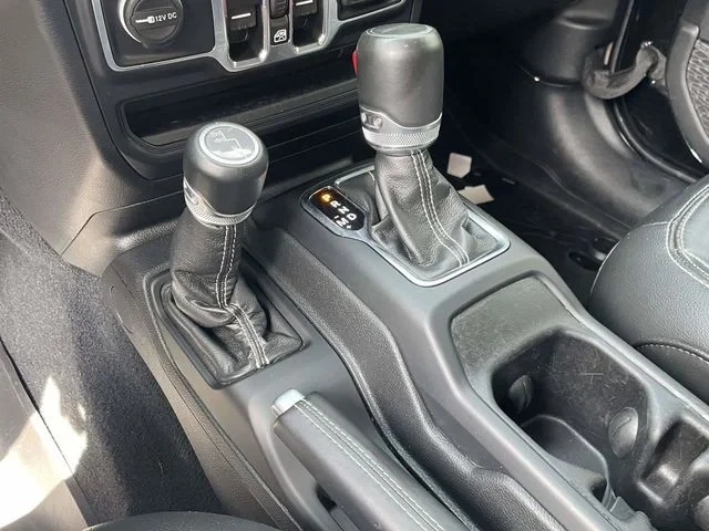 2022 Jeep JT Gladiator - Image 16 of 19