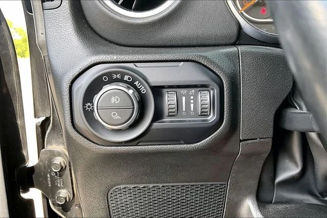 2022 Jeep JT Gladiator - Image 16 of 20