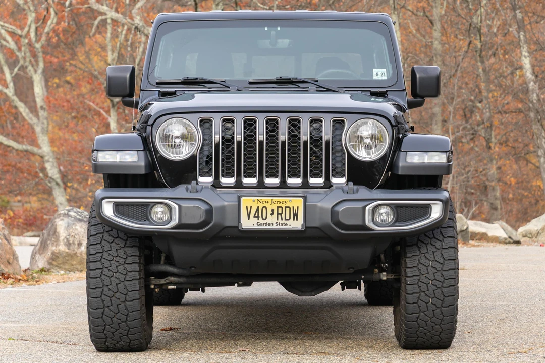 2022 Jeep JT Gladiator - Image 2 of 31