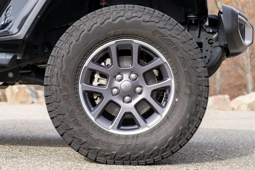 2022 Jeep JT Gladiator - Image 26 of 31