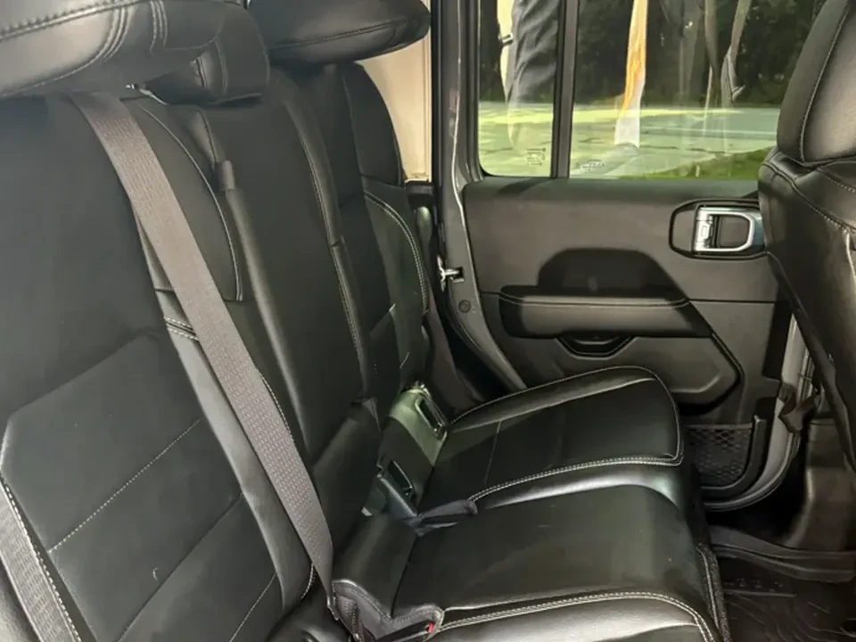 2022 Jeep JT Gladiator - Image 14 of 20