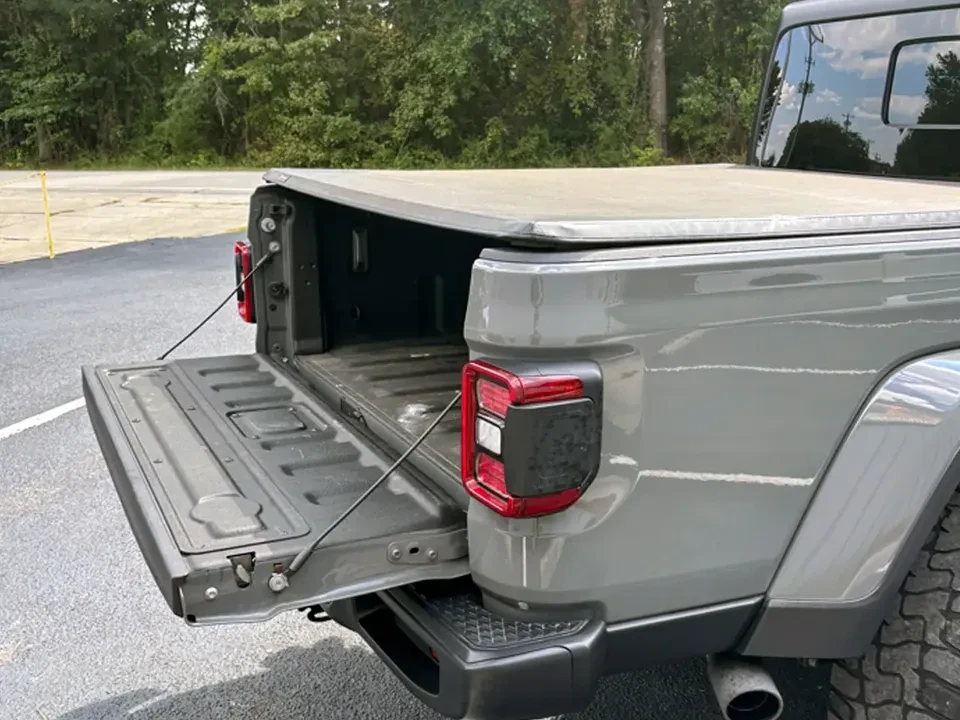 2022 Jeep JT Gladiator - Image 11 of 20