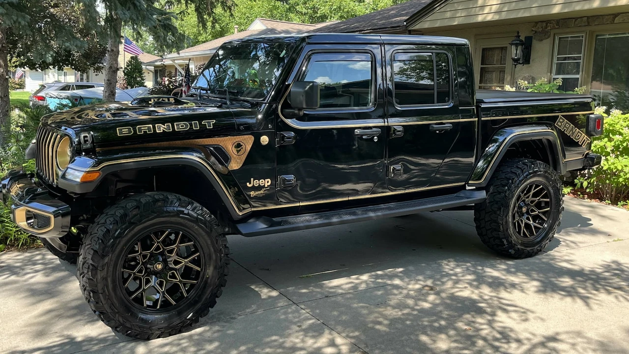 2022 Jeep JT Gladiator - Image 11 of 13