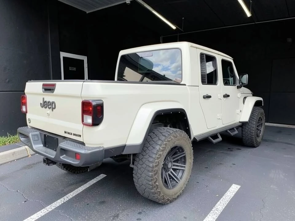 2022 Jeep JT Gladiator - Image 4 of 9