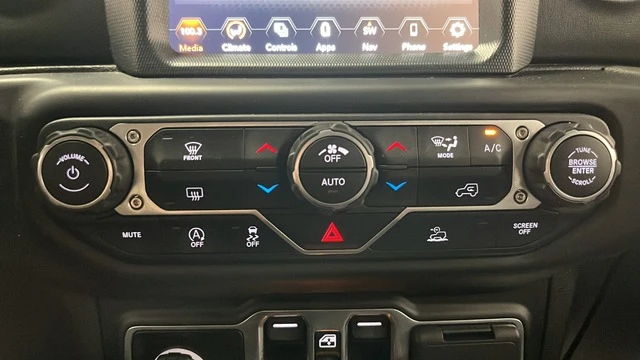 2022 Jeep JT Gladiator - Image 17 of 20