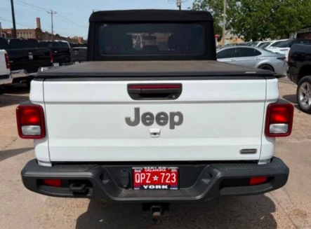 2022 Jeep JT Gladiator - Image 11 of 12