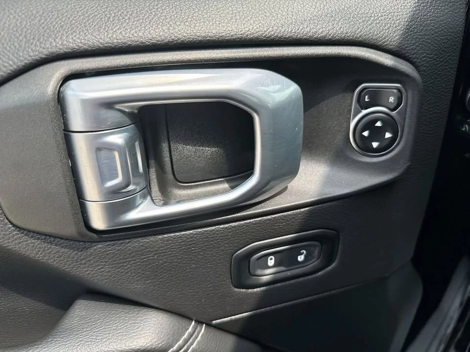 2022 Jeep JT Gladiator - Image 14 of 20