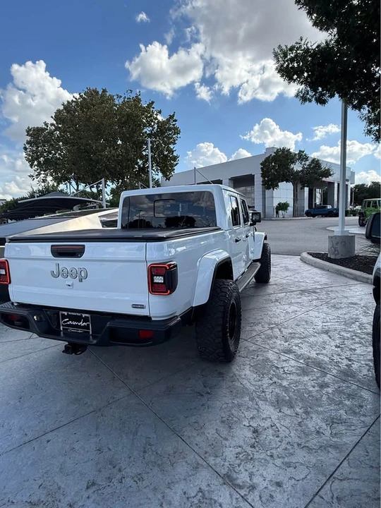 2022 Jeep JT Gladiator - Image 4 of 11