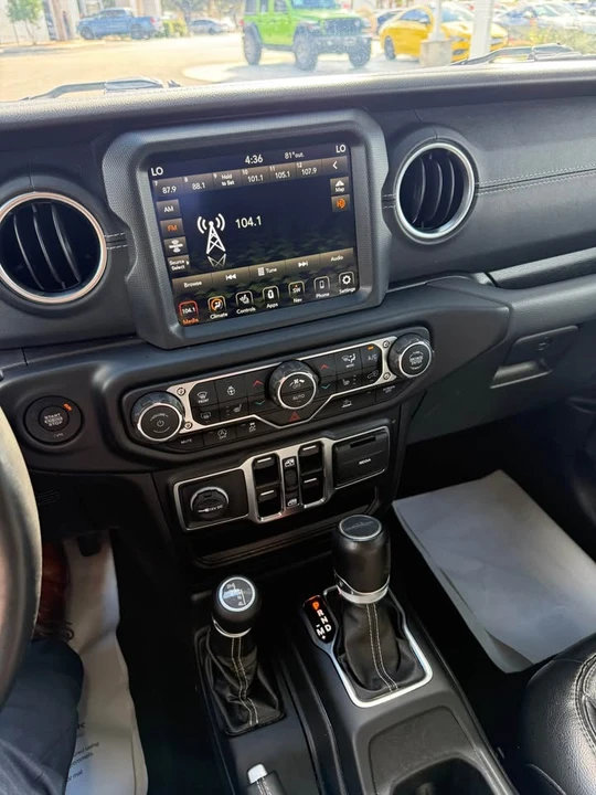 2022 Jeep JT Gladiator - Image 10 of 11