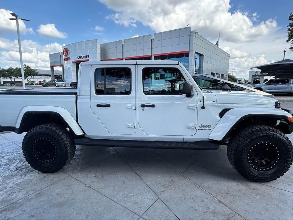 2022 Jeep JT Gladiator - Image 3 of 11