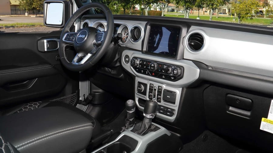2022 Jeep JT Gladiator - Image 11 of 23