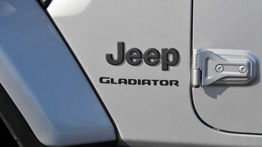 2022 Jeep JT Gladiator - Image 16 of 23