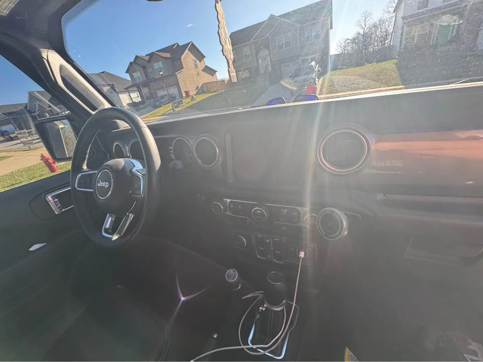 2022 Jeep JT Gladiator - Image 11 of 12