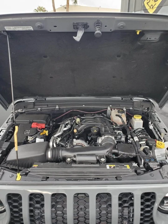 2022 Jeep JT Gladiator - Image 13 of 18