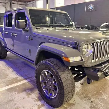 2022 Jeep Gladiator Overland Pickup 4D 5 ft