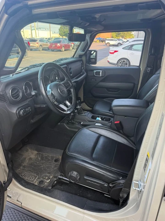 2022 Jeep JT Gladiator - Image 2 of 3